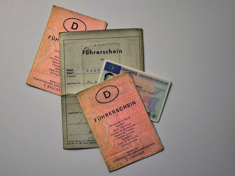 fuehrerschein-umtausch-alt-gegen-neu.jpg Bild fuehrerschein-umtausch-alt-gegen-neu.jpg